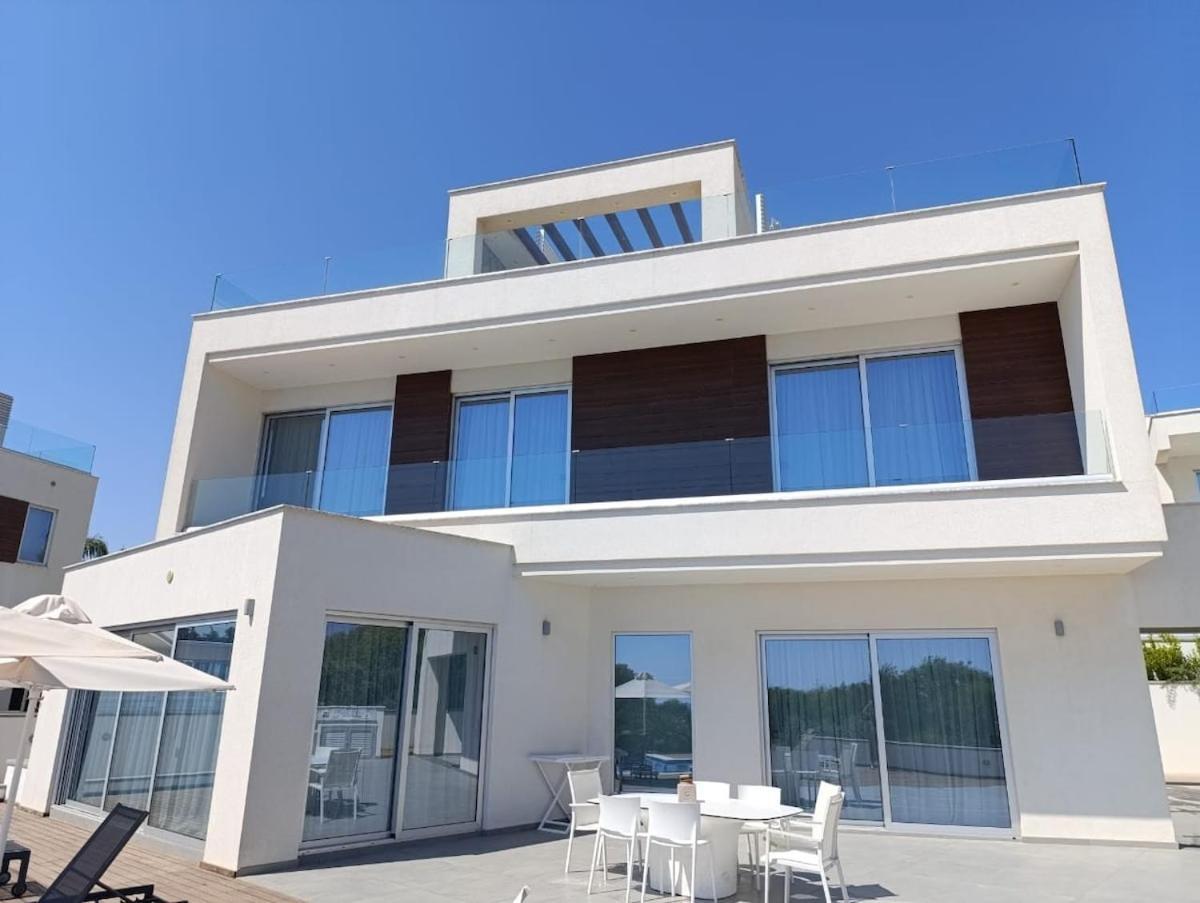 Beachfront Luxury Villa Idania Ayia Napa Exterior photo
